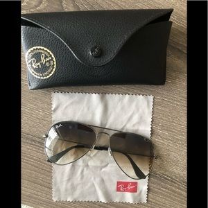 Ray an classic aviator in black